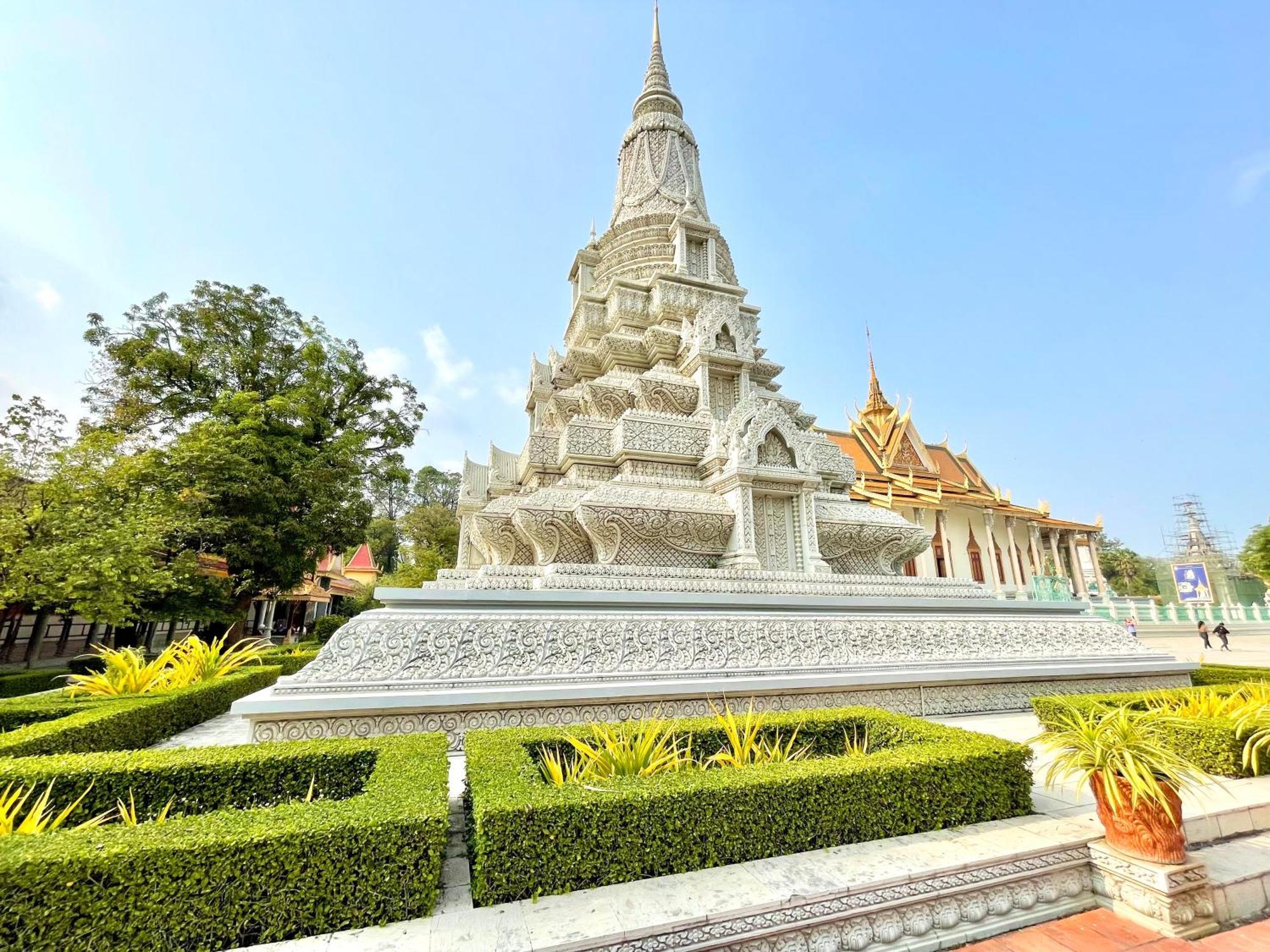 Sky Hotel Central Phnom Penh - Rooms & Apartments エクステリア 写真