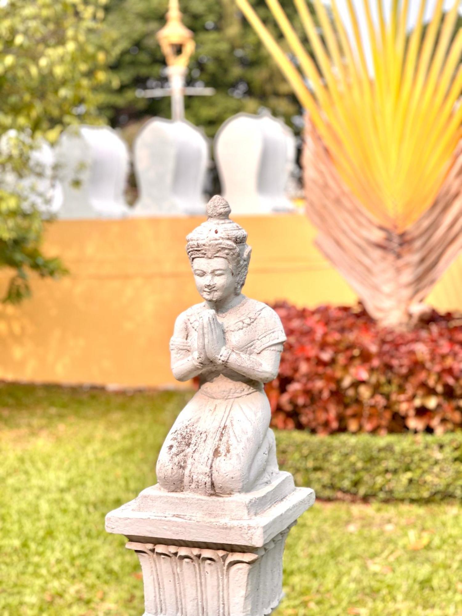 Sky Hotel Central Phnom Penh - Rooms & Apartments エクステリア 写真