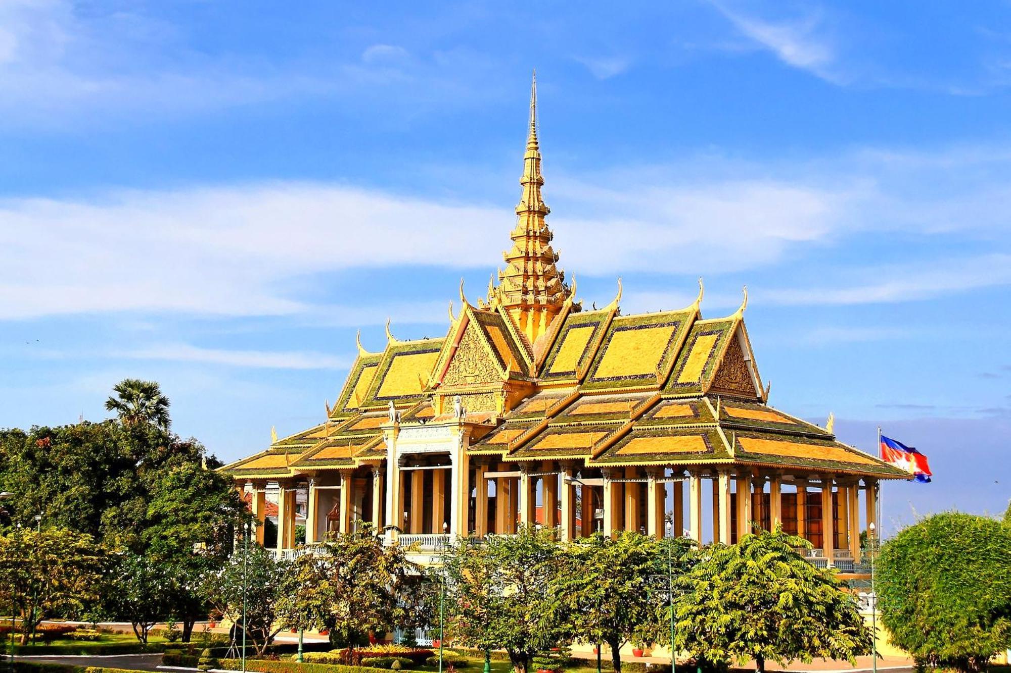 Sky Hotel Central Phnom Penh - Rooms & Apartments エクステリア 写真