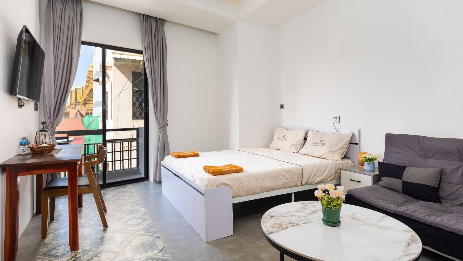Sky Hotel Central Phnom Penh - Rooms & Apartments エクステリア 写真