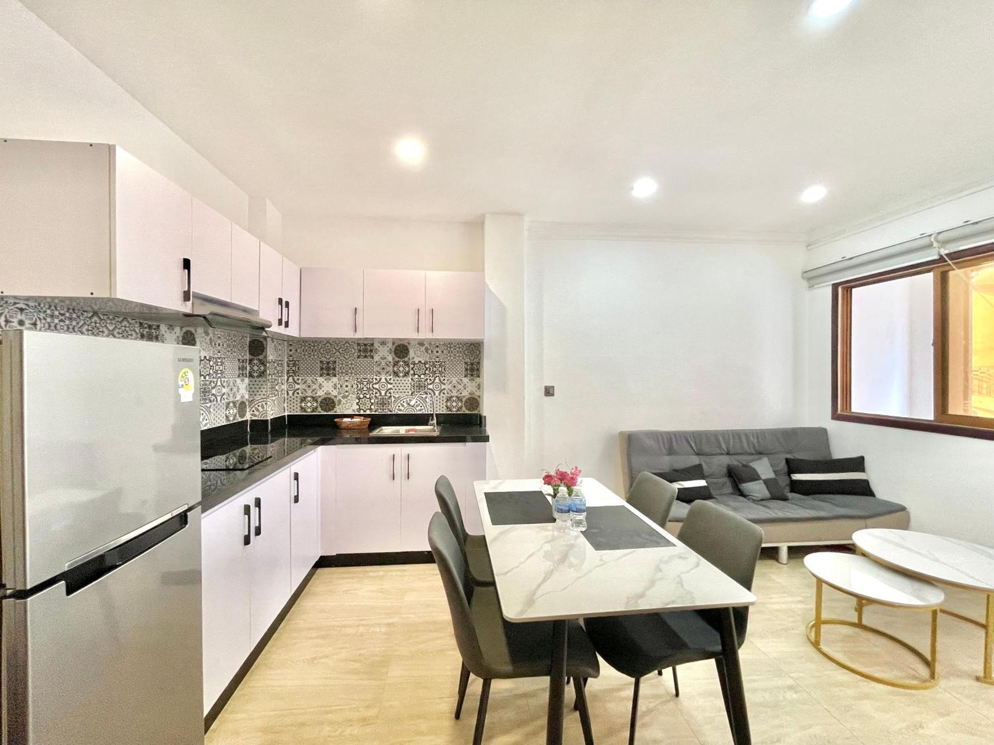Sky Hotel Central Phnom Penh - Rooms & Apartments エクステリア 写真