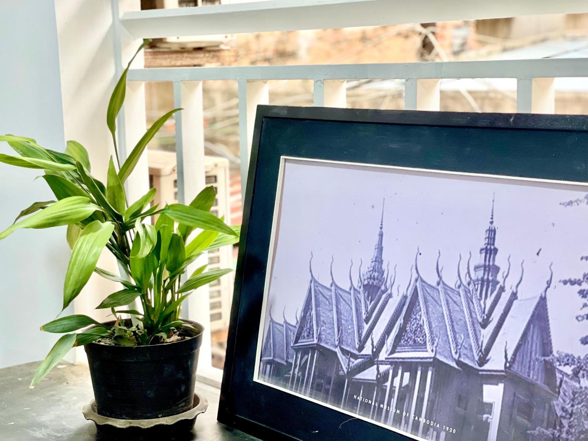 Sky Hotel Central Phnom Penh - Rooms & Apartments エクステリア 写真